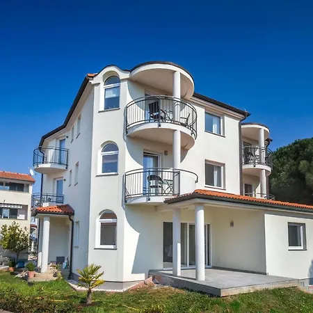 Pinia Apartment Medulin Exterior photo